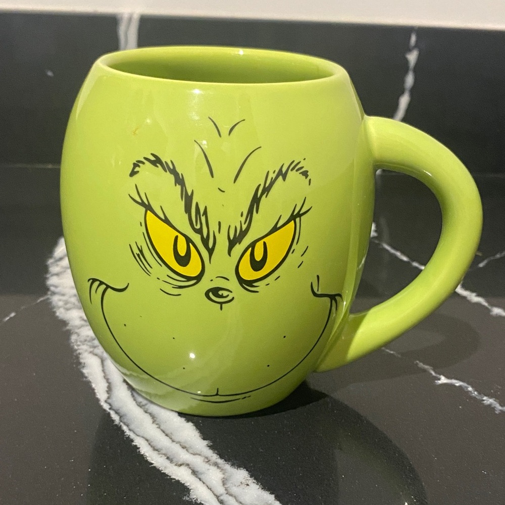 Green Grinch Mug NWOT